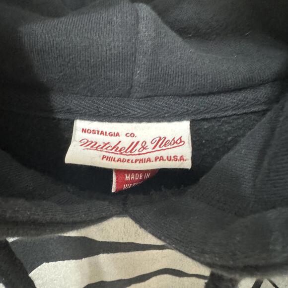 Toronto Raptors - Mitchell & Ness Hoodie - Black - Mens Medium - Picture 2 of 5